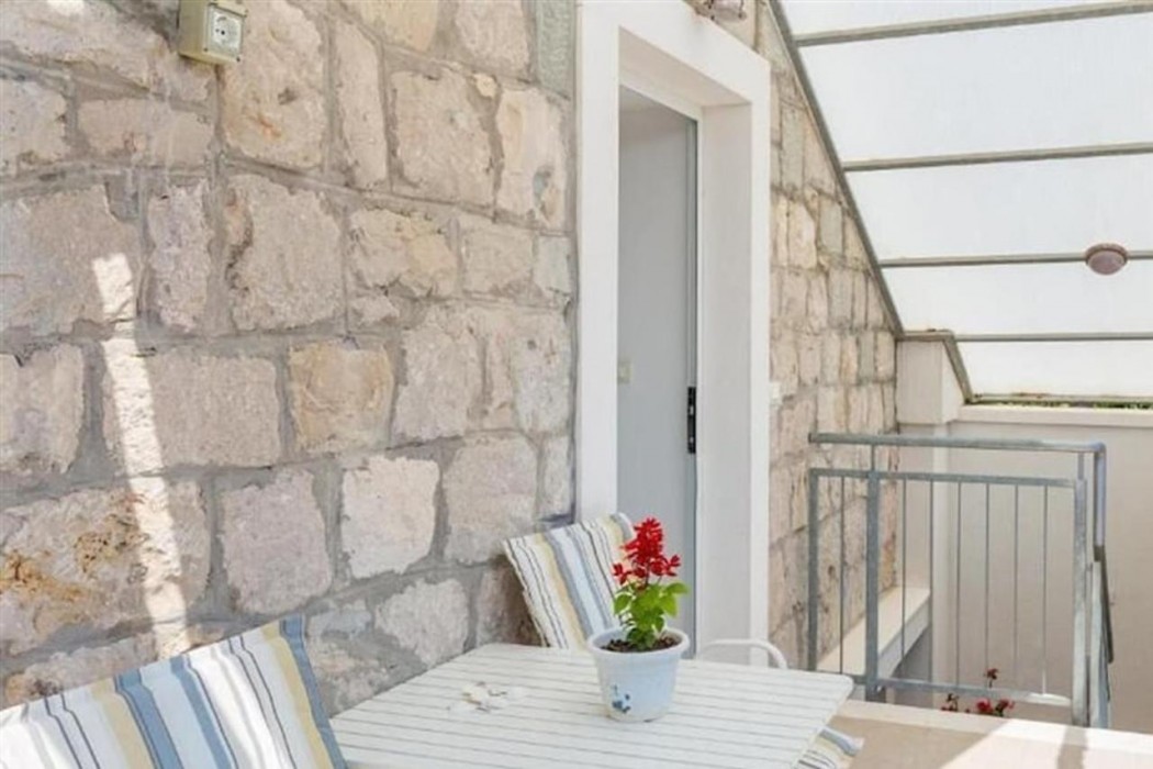 Split Center Suites 29/66