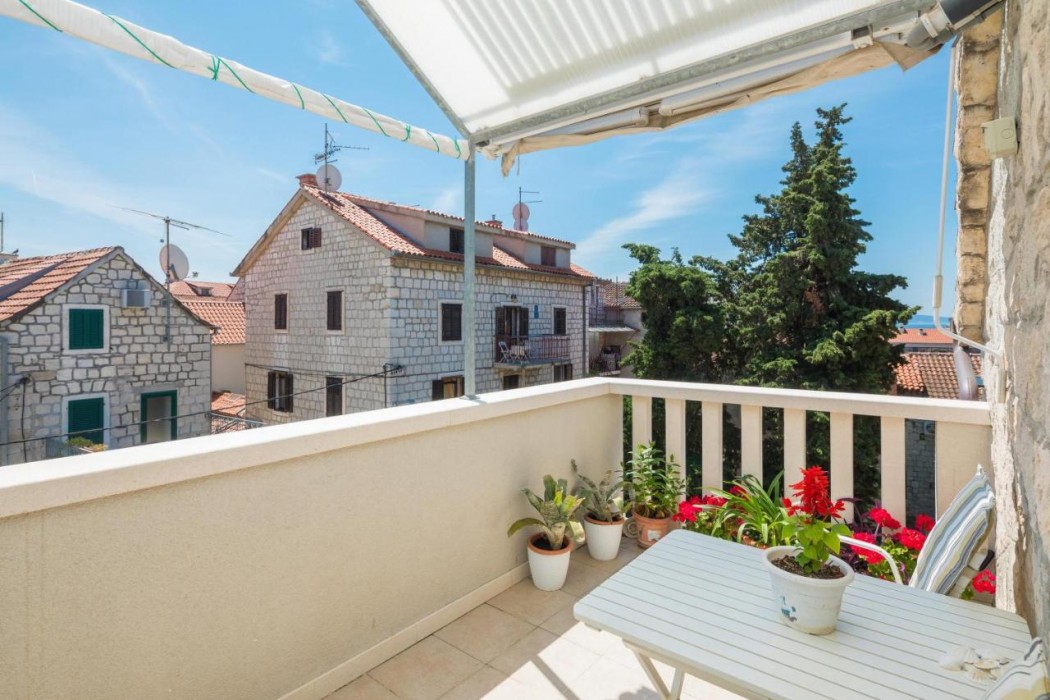 Split Center Suites 32/66