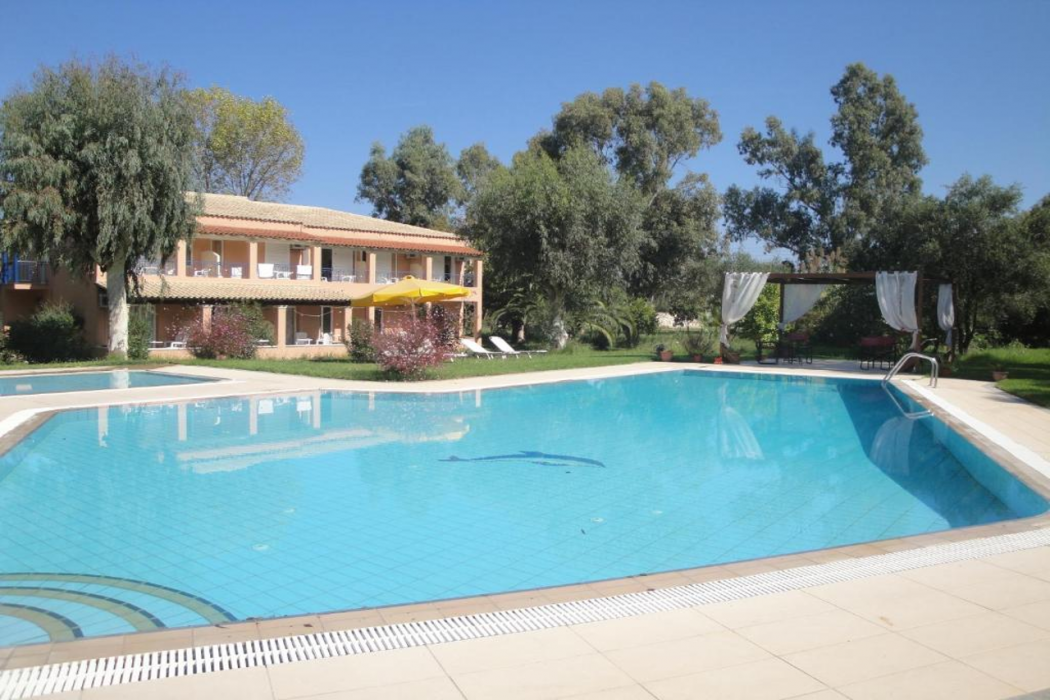 Tellis Holiday Rooms in MESSONGHI