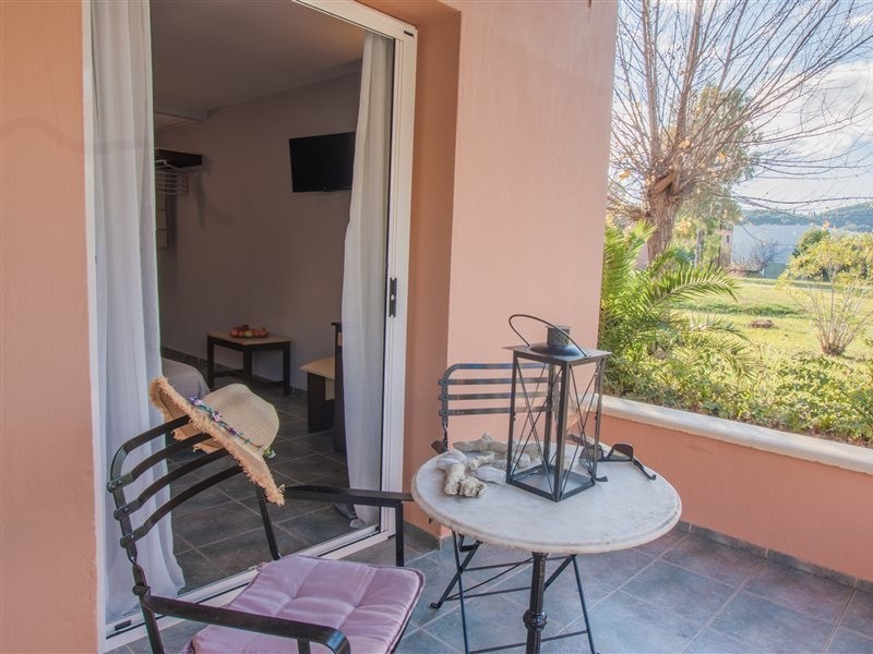 Tellis Holiday Rooms 20/21