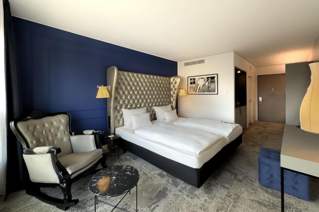 ARCOTEL John F Berlin 15/65