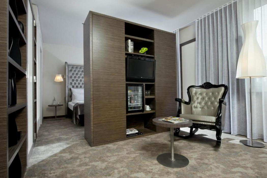 ARCOTEL John F Berlin 16/65