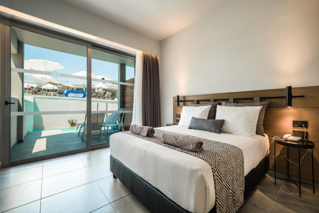 Harmony Crest Resort - Adults Only 18/43