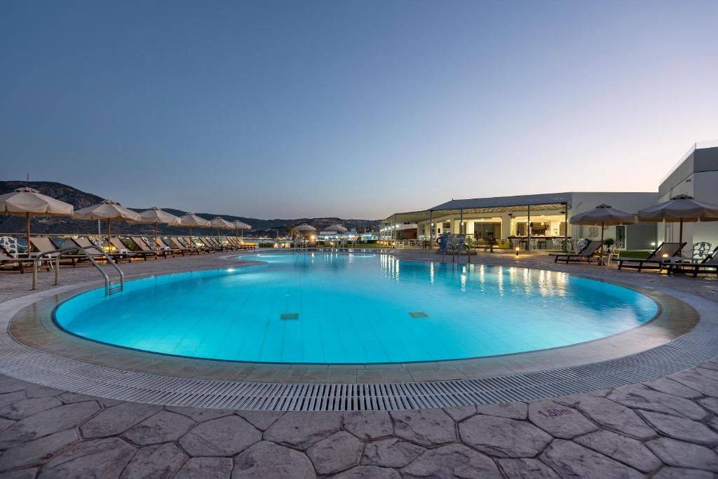 Royal Bay Suites 35/63
