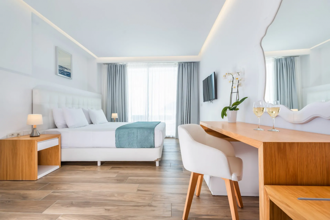 White Rock Of Kos - Adults Only 11/62