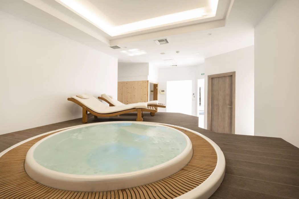 White Rock Of Kos - Adults Only 22/62
