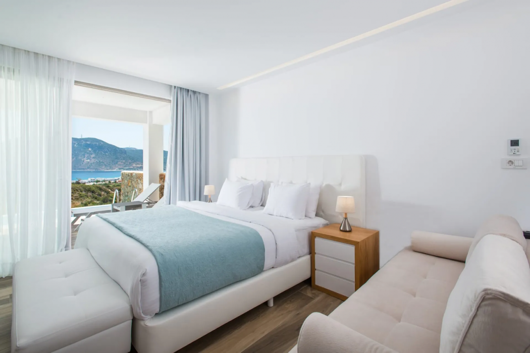 White Rock Of Kos - Adults Only 10/62