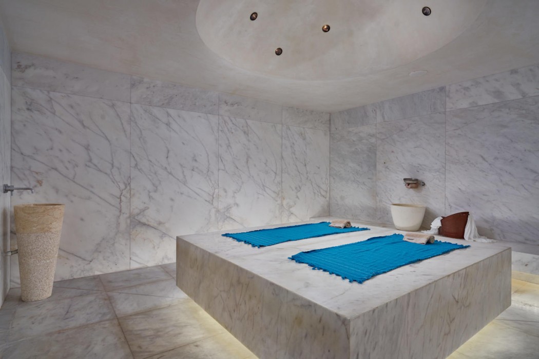Gennadi Grand Resort 35/84