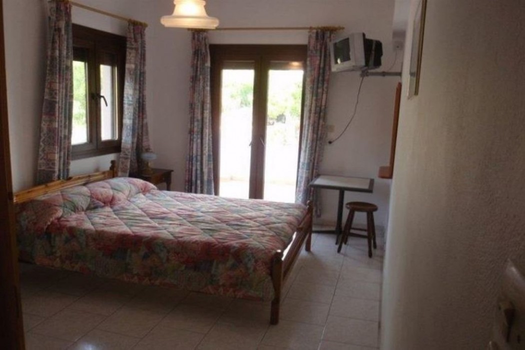 ALEKOS PENSION 6/8