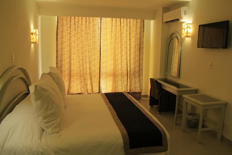 May Palace Hotel 18/43