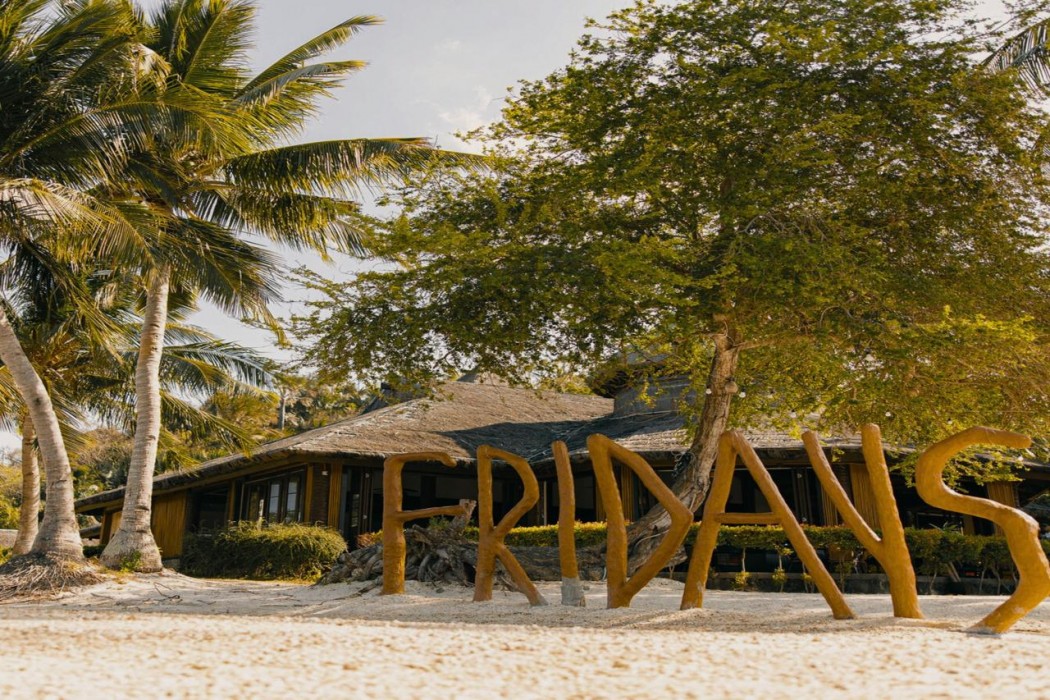 Fridays Puerto Galera 63/90