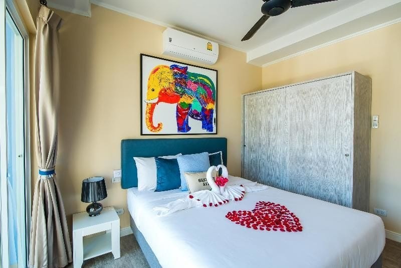 Surf and Sand Resort 25/57