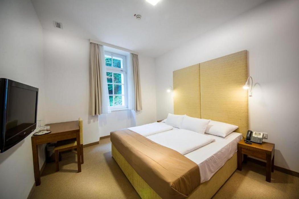 Zdraviliski Dvor Adults only +14 14/62
