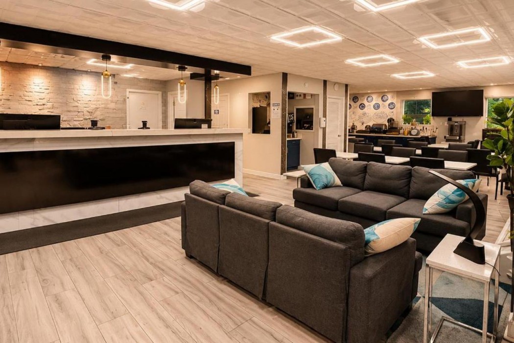 Lx Hotel, SureStay Collection by Best Western 7/48