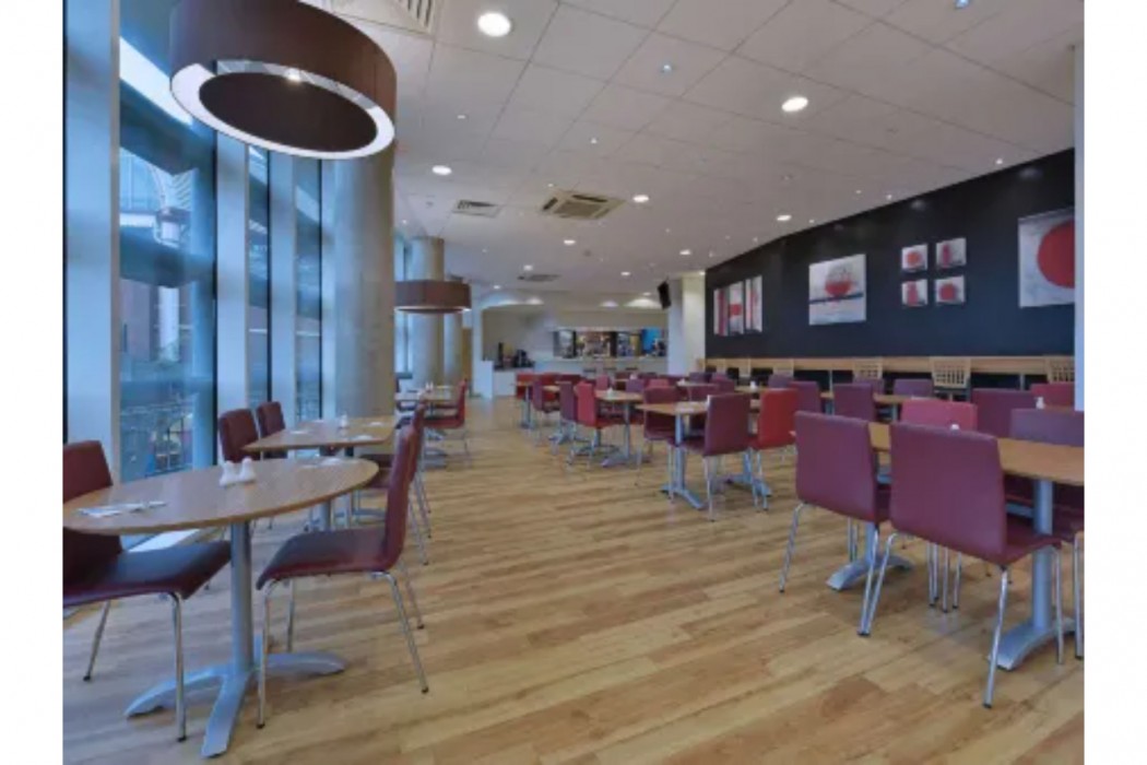 Travelodge Windsor Central 42/62