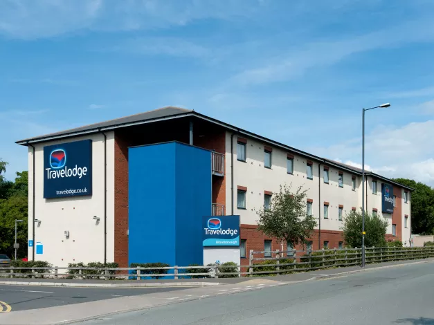 Travelodge Bromborough 1/14