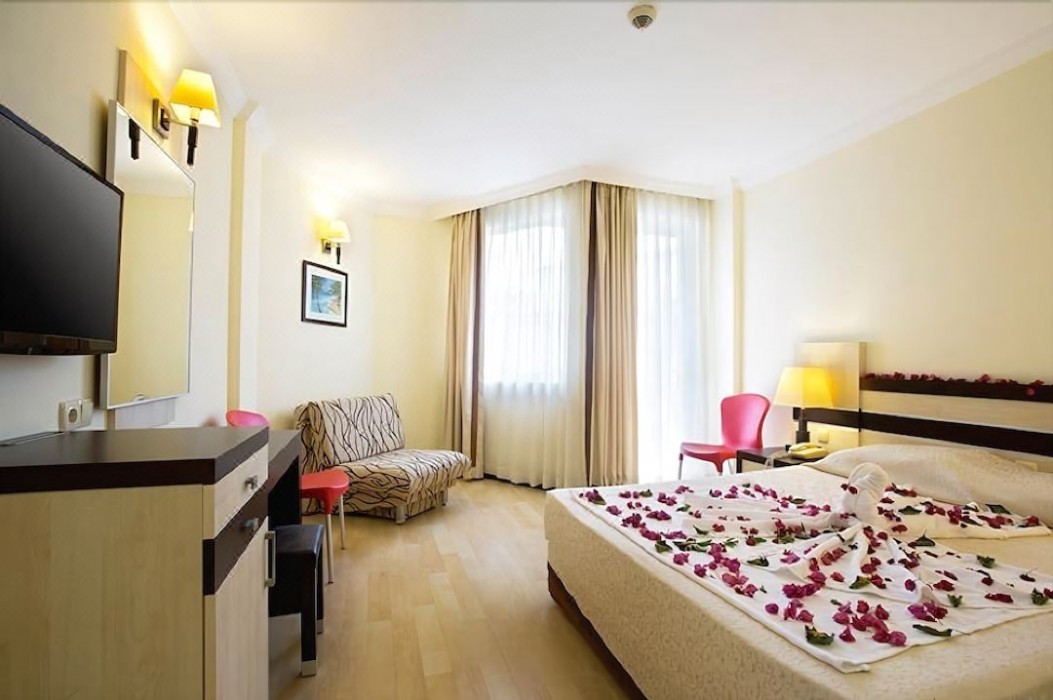 Orfeus Armin Hotel 8/43