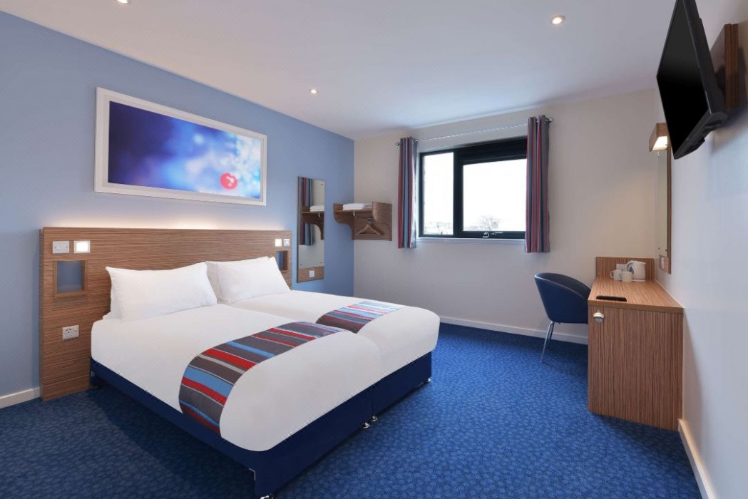 Travelodge Farnborough Central 4/22