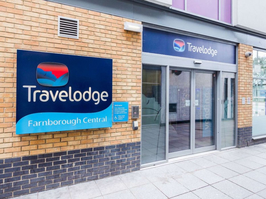 Travelodge Farnborough Central 2/22