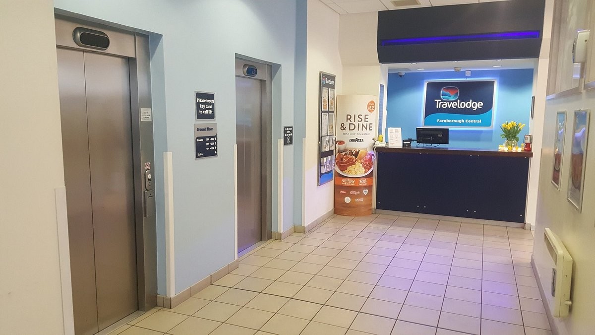 Travelodge Farnborough Central 3/22