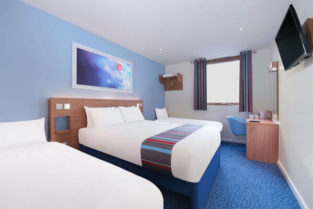 Travelodge Gloucester 11/25