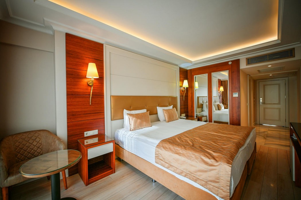Grand Marcello Hotel & SPA 33/90