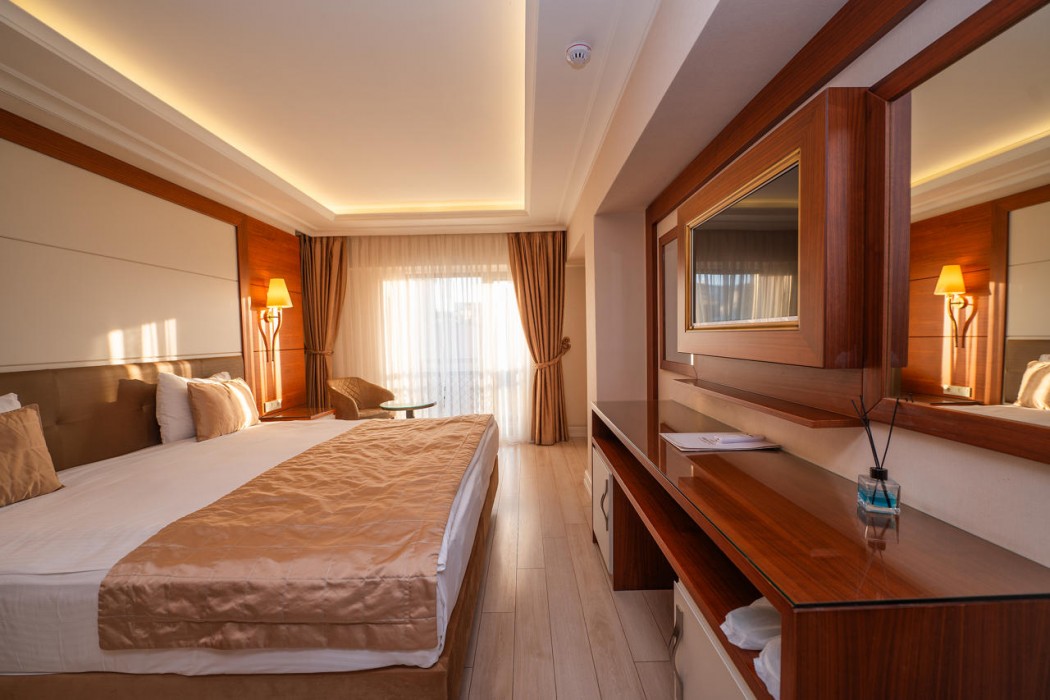 Grand Marcello Hotel & SPA 27/90