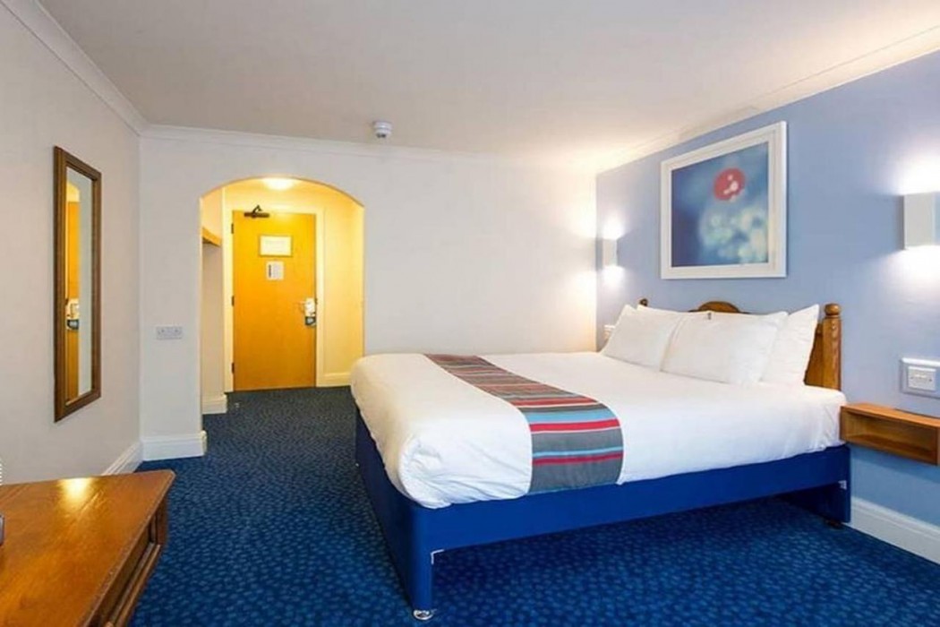 Travelodge Northampton Wootton 9/19