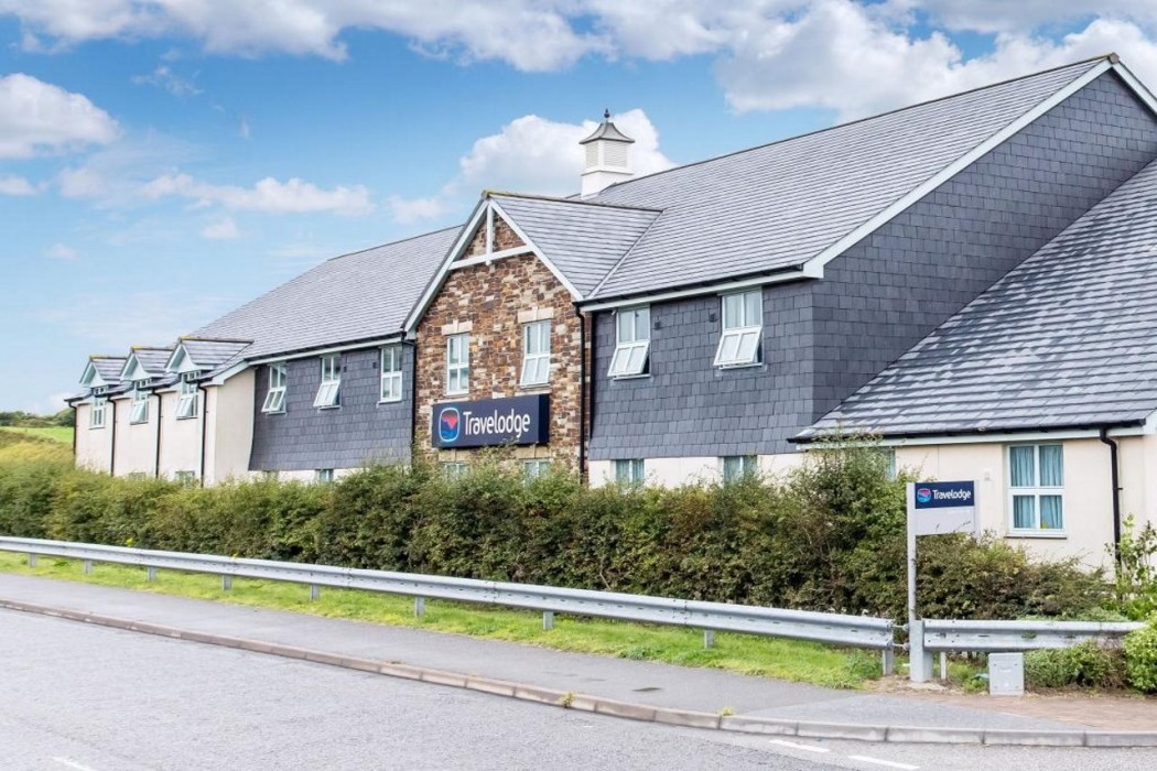 Travelodge Wadebridge 12/25