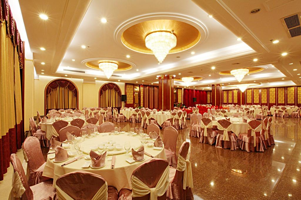 Donghu Grand Hotel 23/49