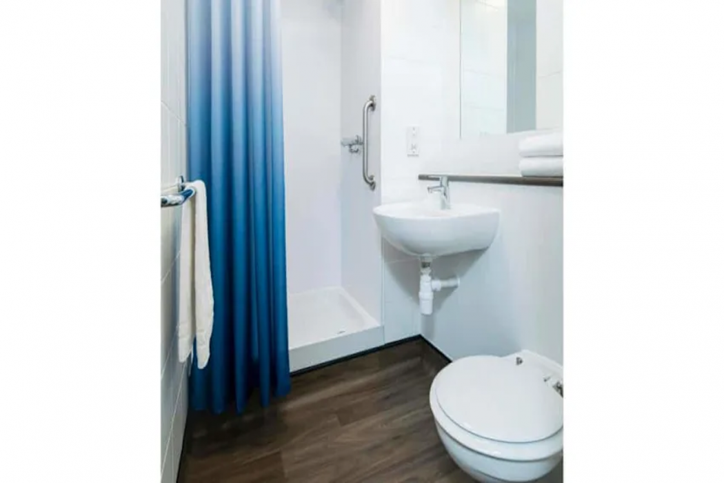 Travelodge Newbury Tot Hill 10/27
