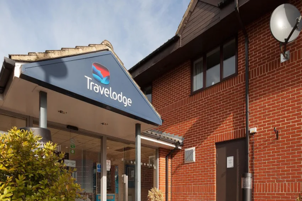 Travelodge Newbury Tot Hill 1/27
