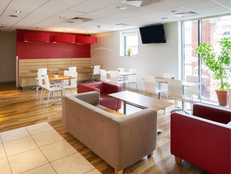 Travelodge High Wycombe Central 17/39