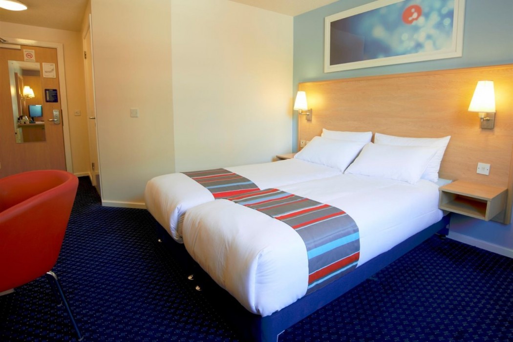 Travelodge Medway M2 18/28