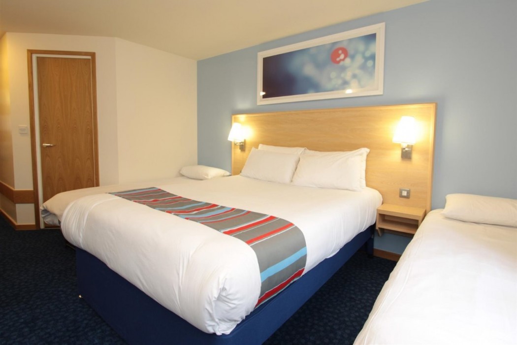 Travelodge Medway M2 17/28