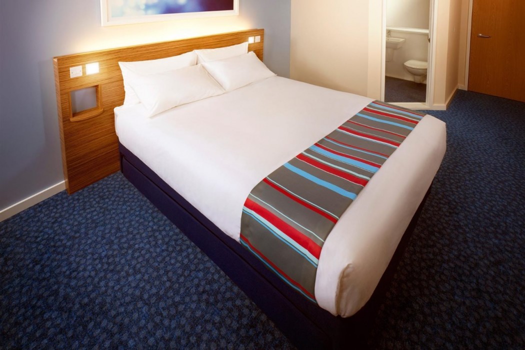 Travelodge Medway M2 16/28