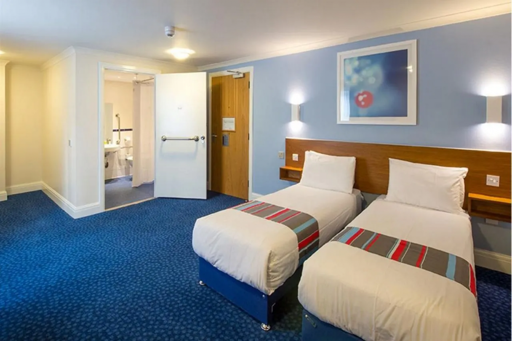 Travelodge Perth A9 10/16