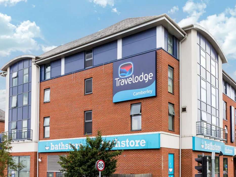 Travelodge Camberley 1/18