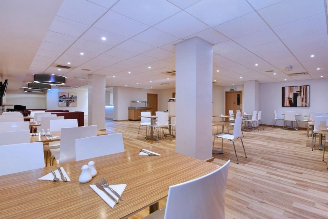 Travelodge Worcester 12/25