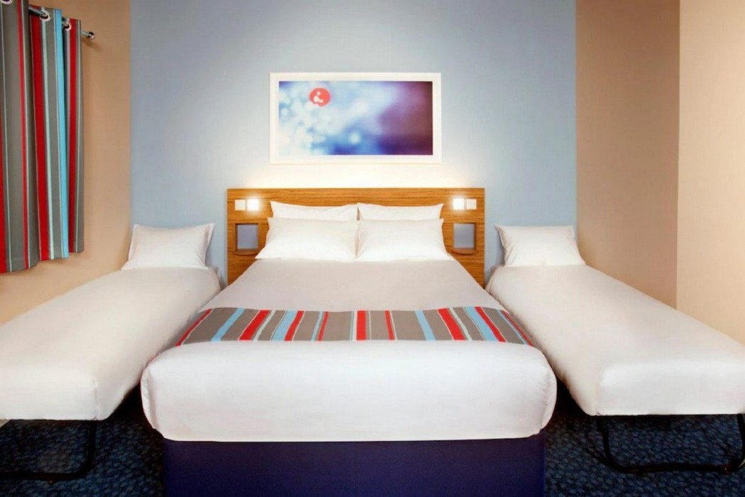Travelodge Worcester 18/25