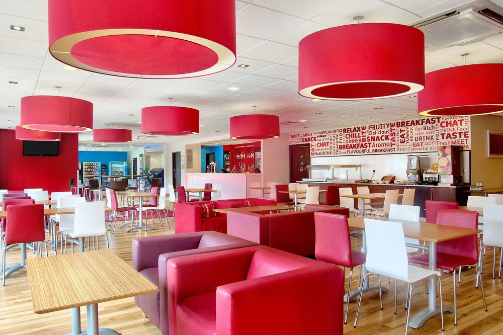 Travelodge Birmingham Airport 18/37