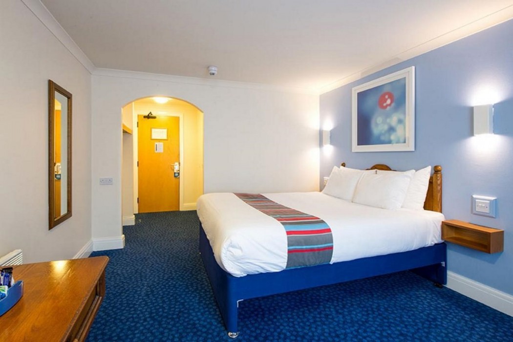 Travelodge Birmingham Sheldon 19/31