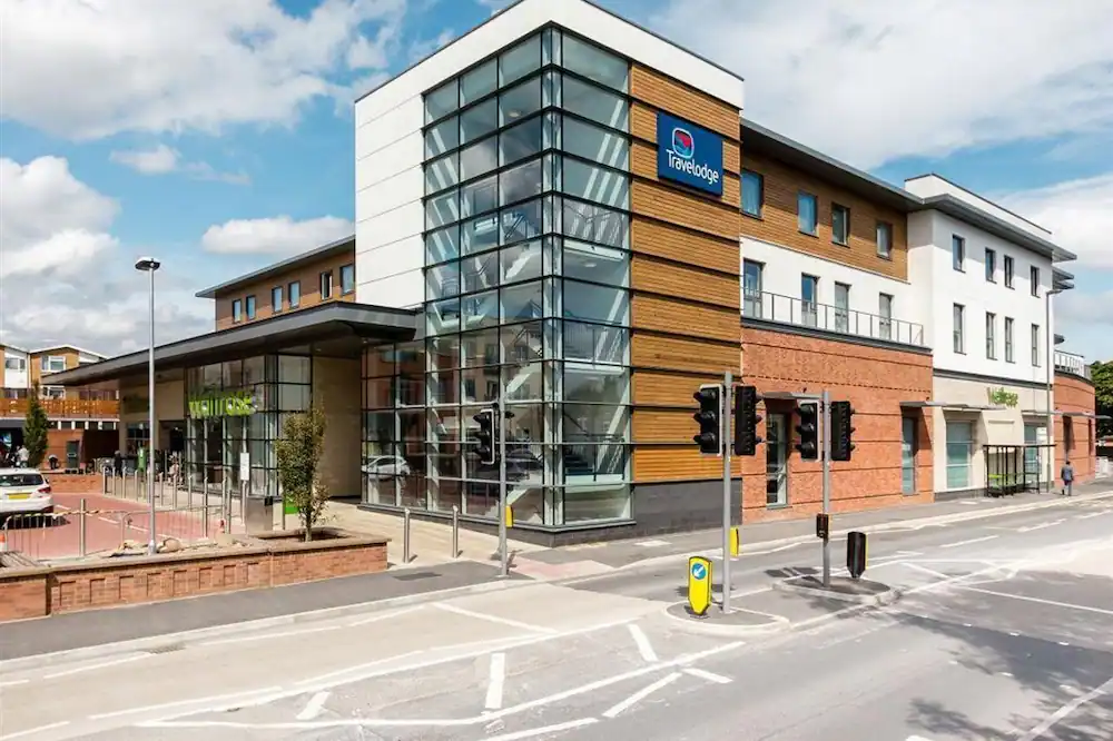 Travelodge Egham 1/30