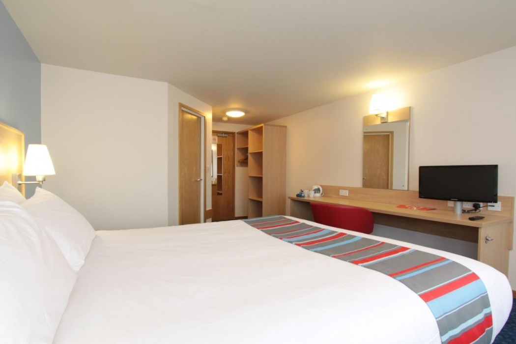 Travelodge Leatherhead 18/26