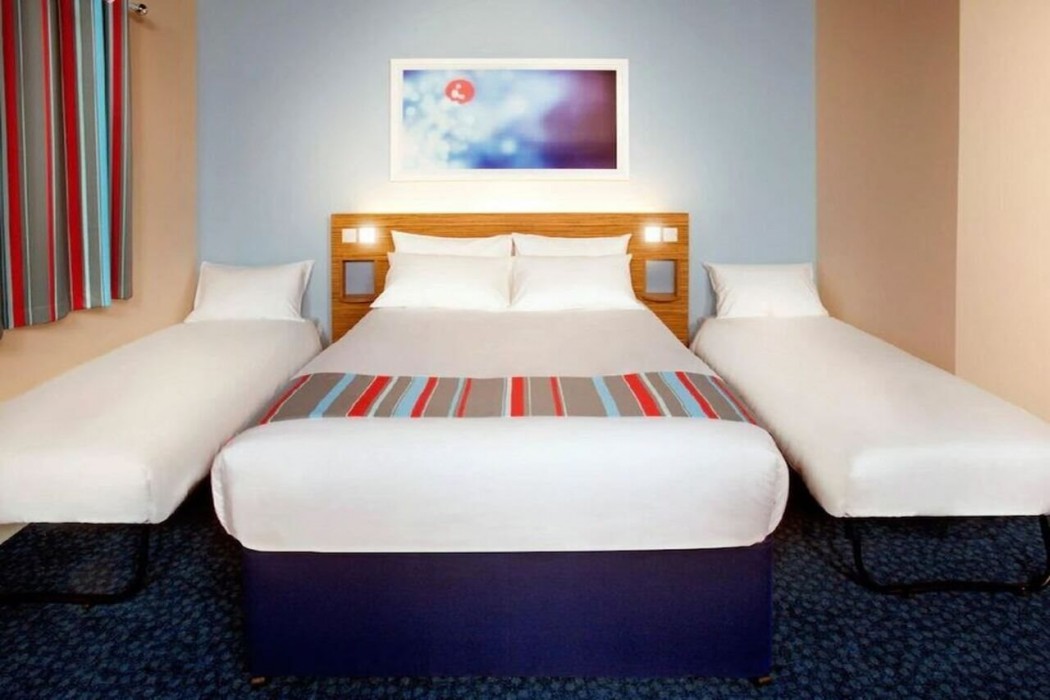 Travelodge Leatherhead 24/26