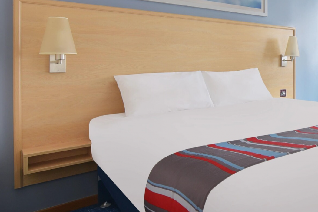 Travelodge Swansea M4 15/39