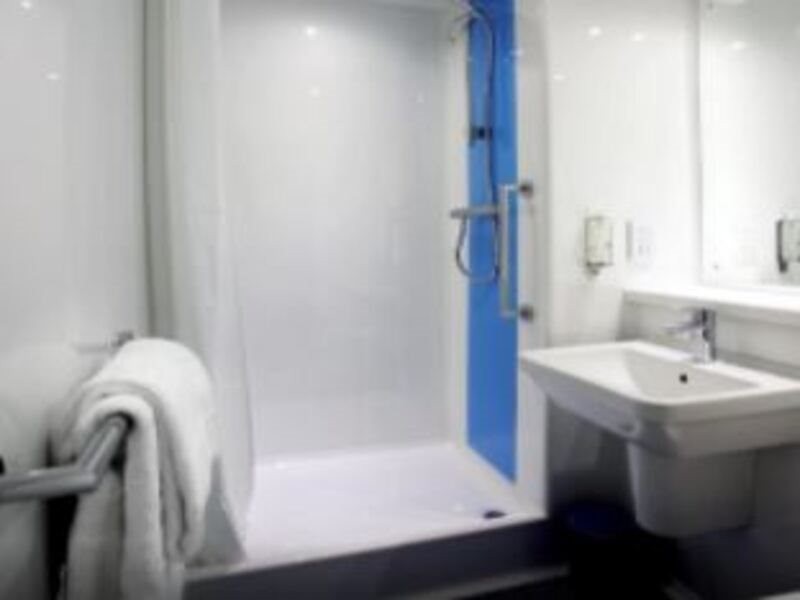 Travelodge Swansea M4 36/39