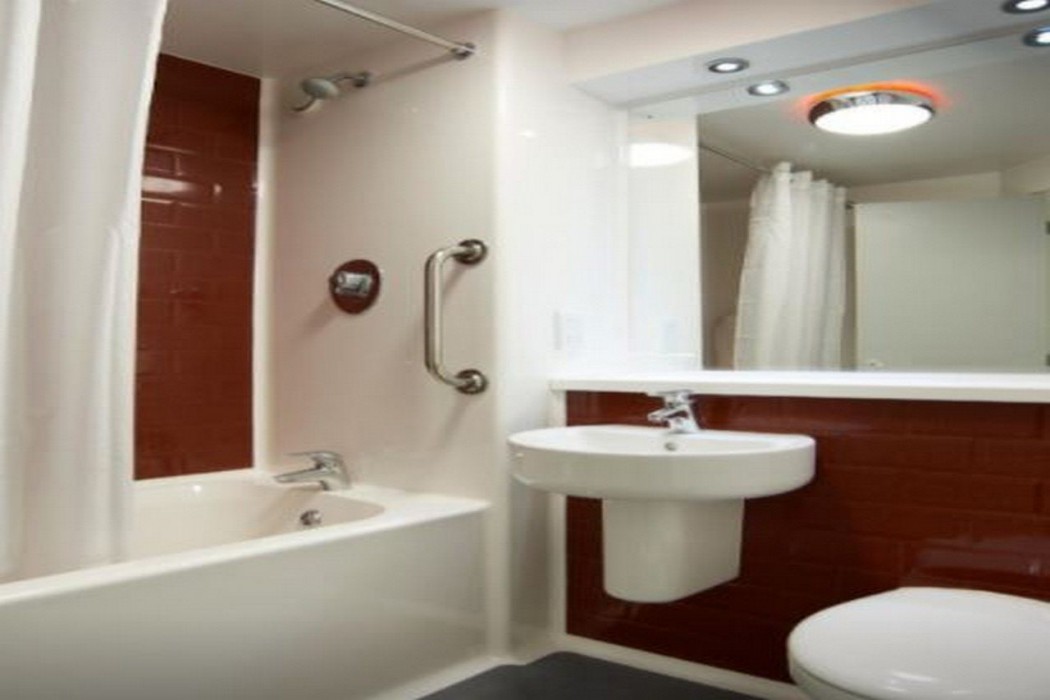 Travelodge Wellington Somerset 17/23
