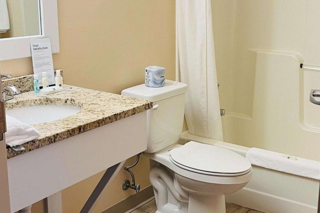 Quality Inn & Suites Prestonsburg next to Mountain Arts Center 13/42