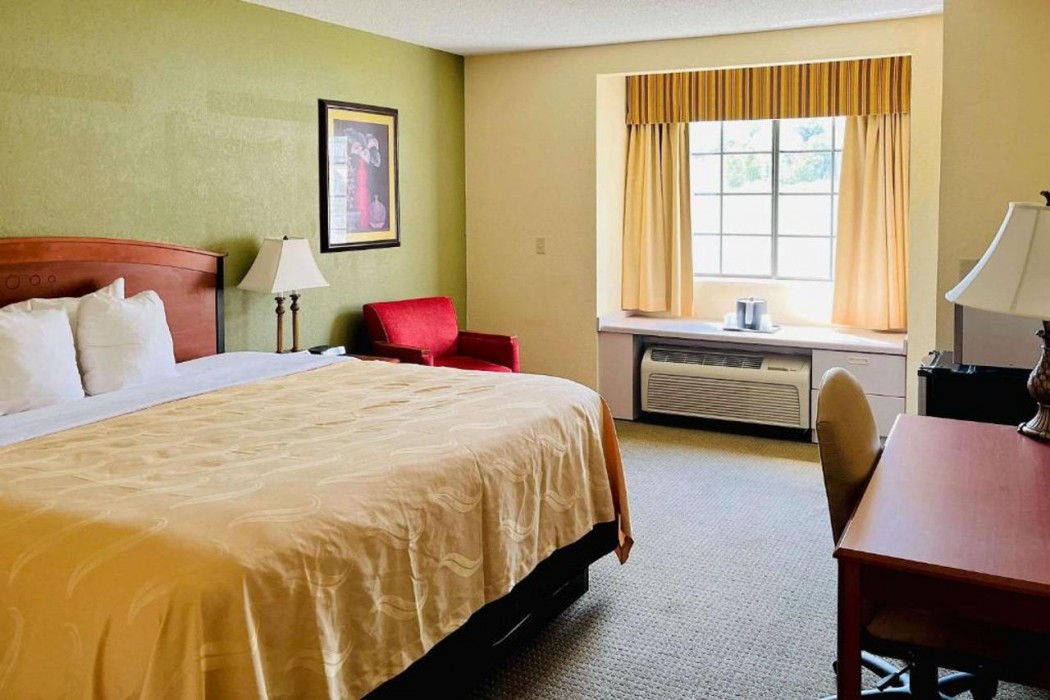 Quality Inn & Suites Prestonsburg next to Mountain Arts Center 19/42